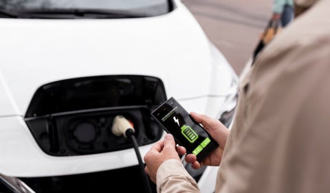 Estación de carga para vehículos eléctricos en Titán Plaza