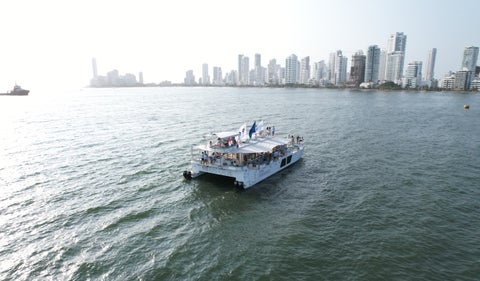 Catamarán de lujo Flamante llega a Cartagena