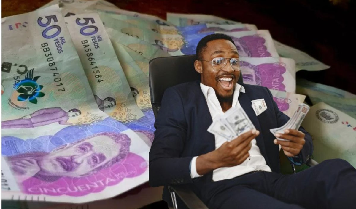 Billetes y una persona feliz con dinero en las manos