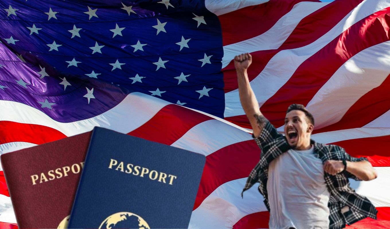 Bandera de Estados Unidos y un pasaporte de Estados Unidos