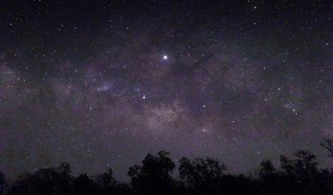 Las estrellas desaparecen misteriosamente en el cielo nocturno