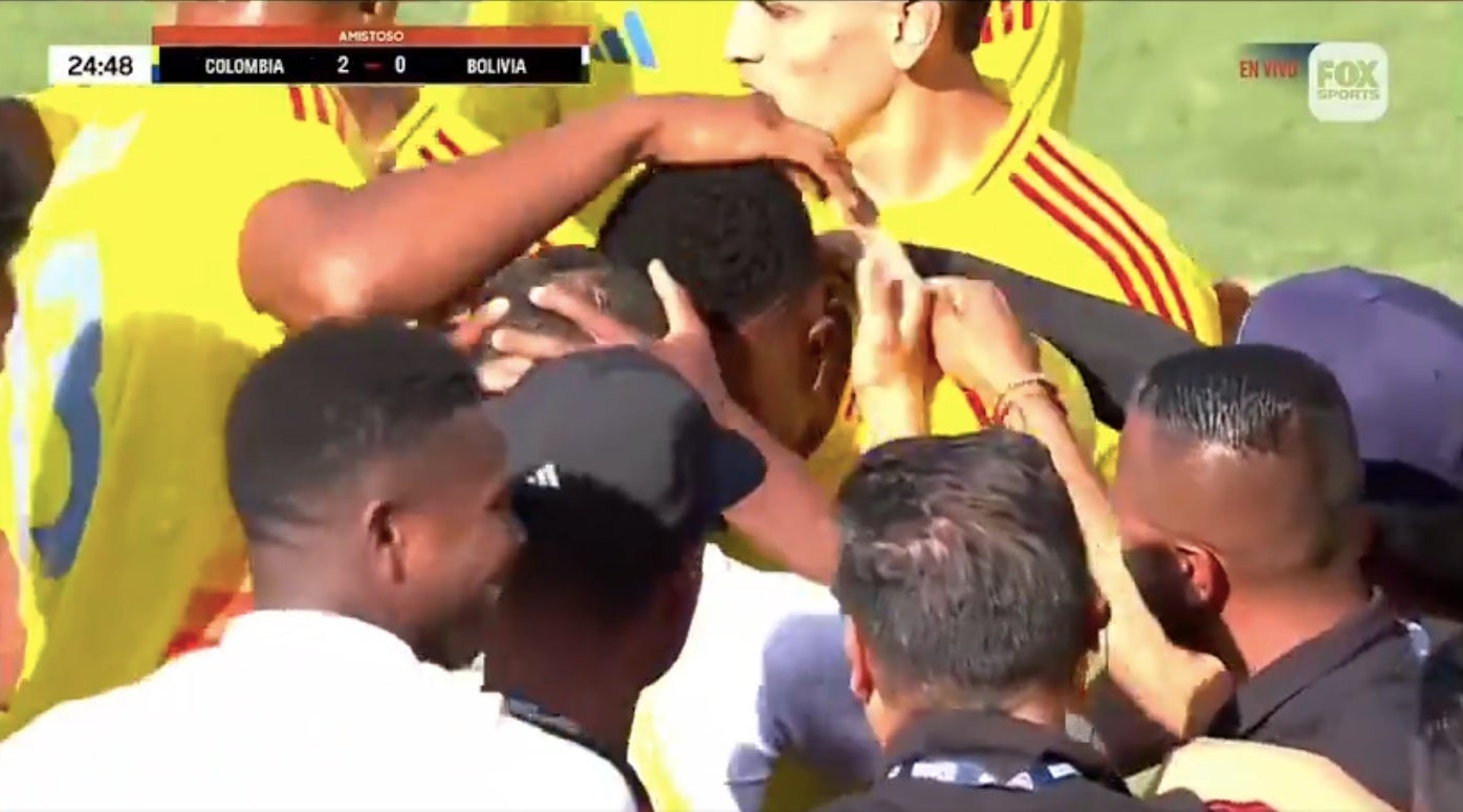 La Selección Colombia vence a Bolivia 2-0 en partido amistoso. Jhon Córdoba anota en el minuto 25.