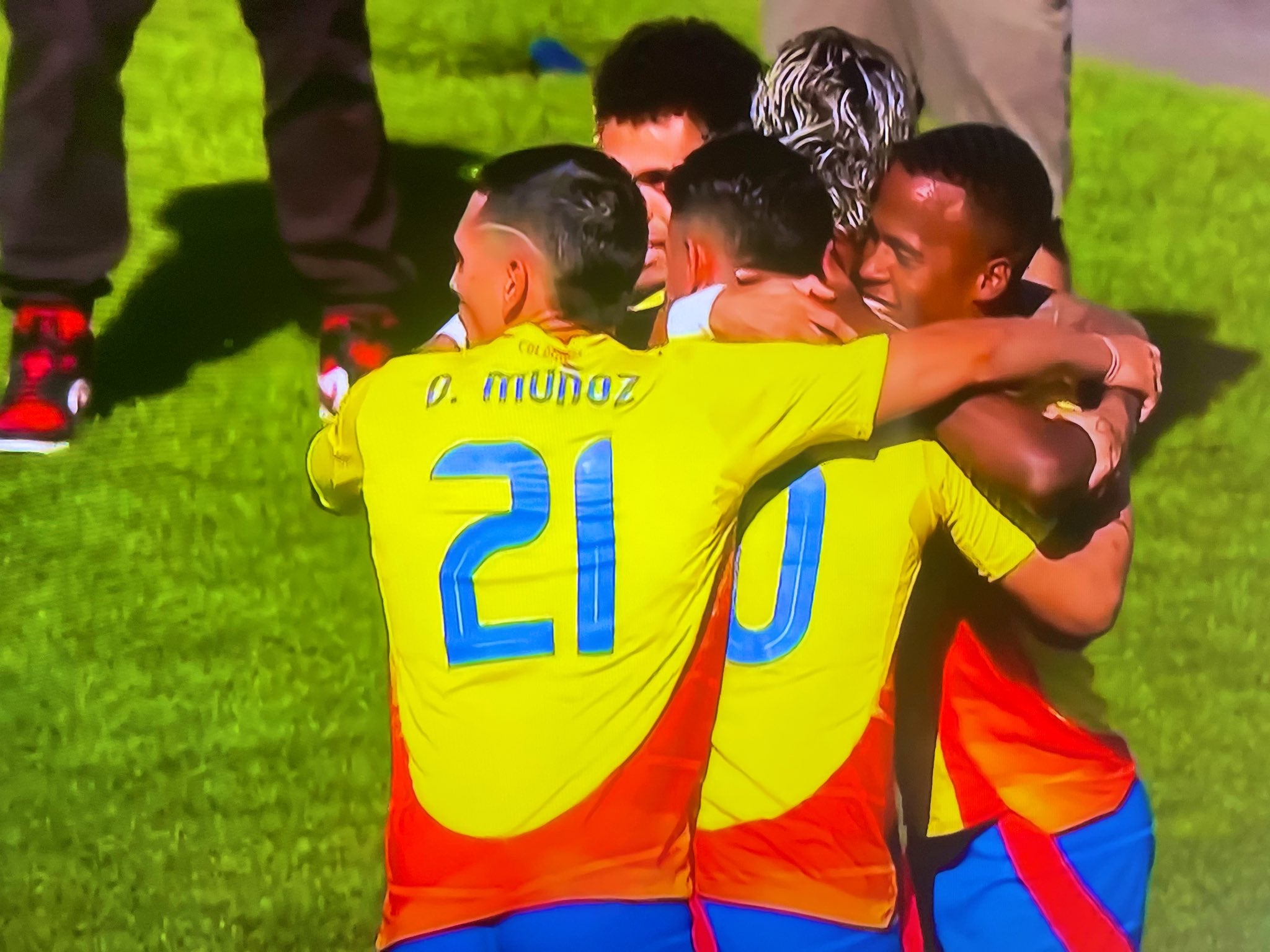 La Selección Colombia se adelanta en el marcador ante Bolivia en su último amistoso de preparación para la Copa América. Jhon Arias anota el gol tras una gran jugada de Luis Díaz