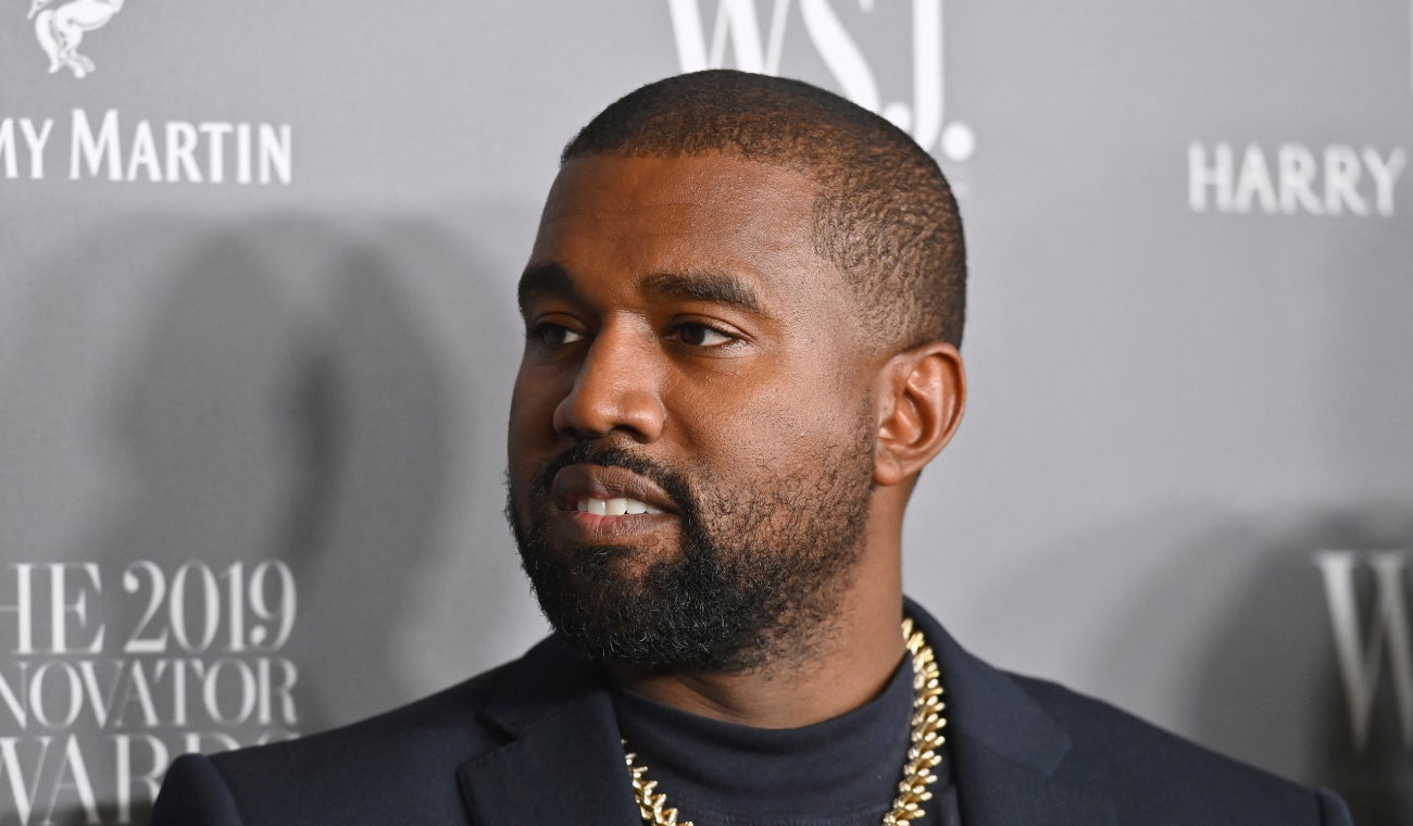 Kanye West enfrenta demanda por acoso sexual