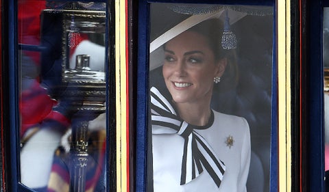 La princesa de Gales hizo este sábado en Londres su primera aparición oficial tras el cáncer que le fue diagnosticado en marzo.
