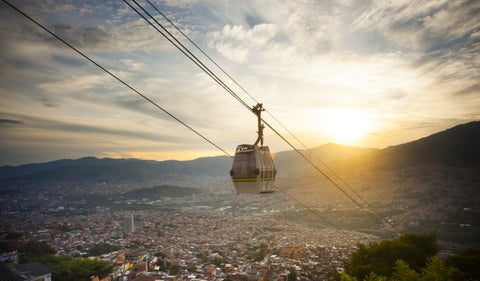 Medellín tendrá media hora más de sol