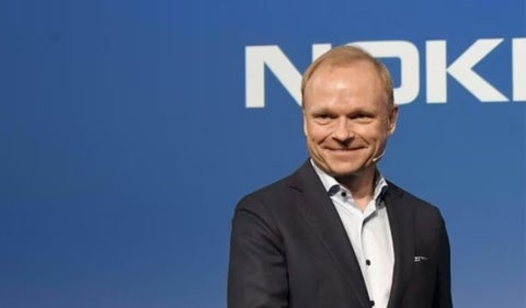 CEO de Nokia realiza la primera llamada telefónica ‘inmersiva’ de la historia