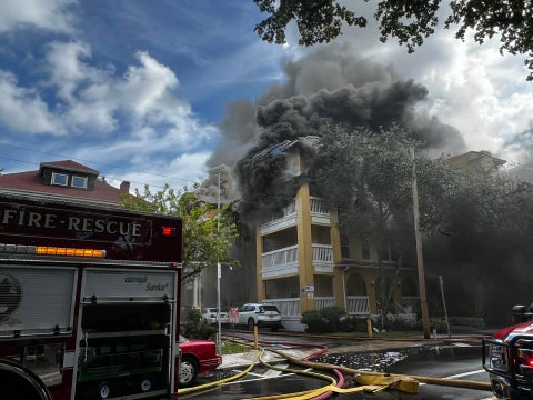 Sospechoso de tiroteo e incendio en Miami, de 73 años, permanece detenido. Víctima identificada como FederOne Biotte, empleado de mantenimiento de 30 años