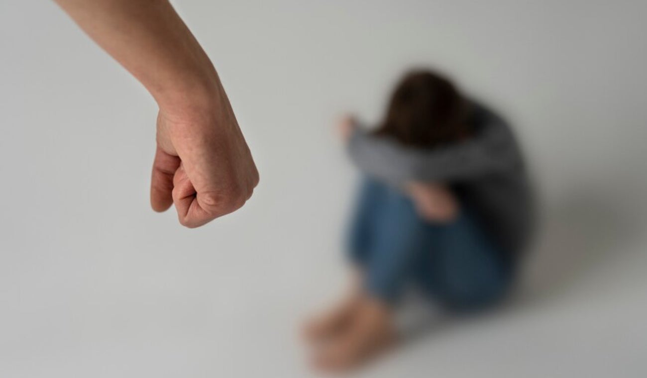 Expertos advierten sobre señales de alarma en casos de violencia de pareja en Colombia