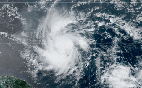 La FAC transportará 22 toneladas de ayuda humanitaria a San Andrés ante la Tormenta Tropical Melissa.