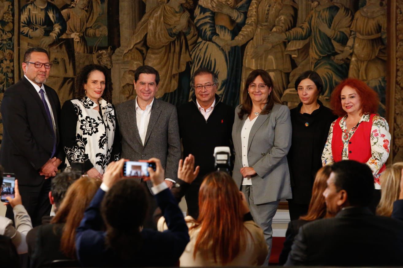 Presidente Gustavo Petro con nuevos ministros