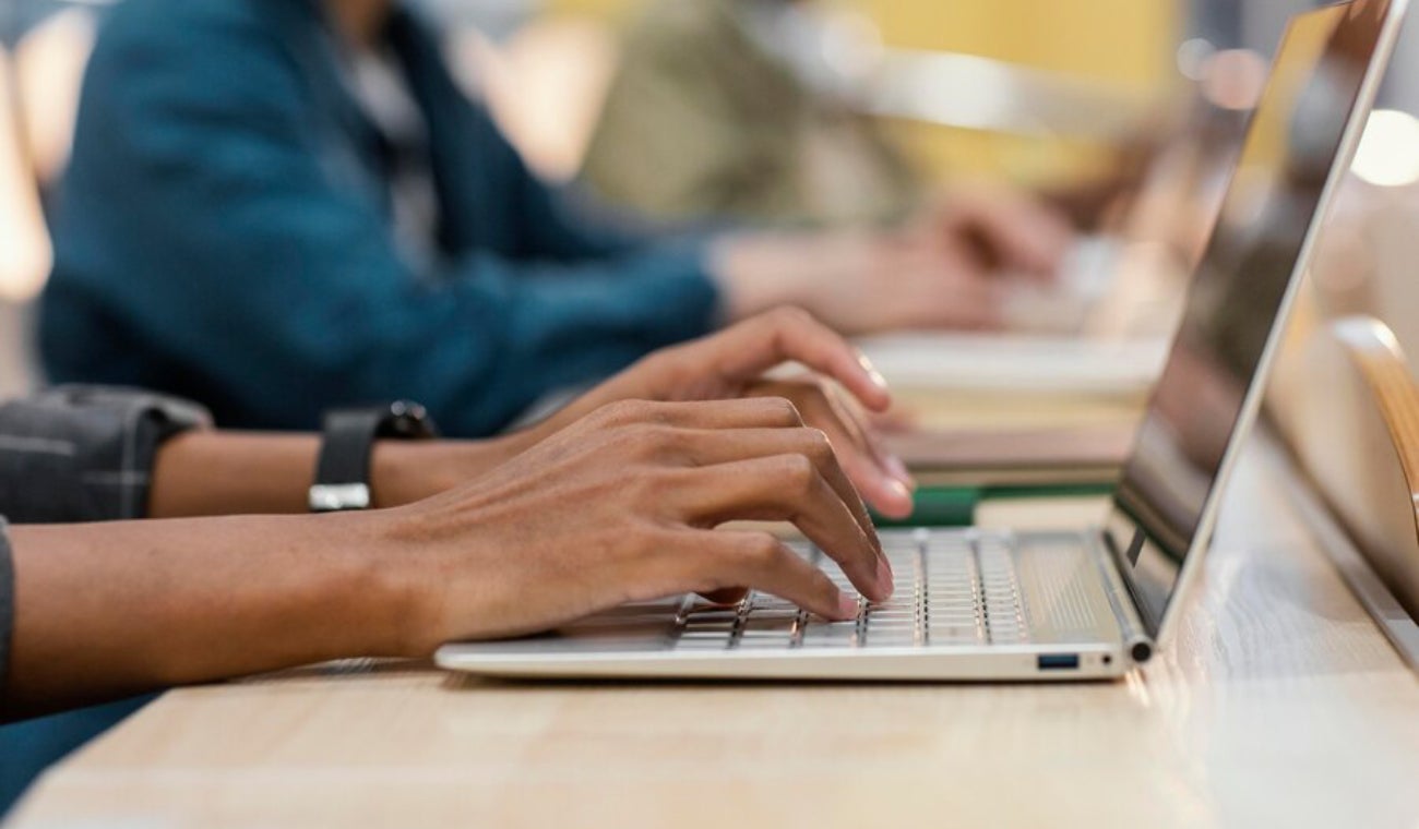 Lista de las PROFESIONES mejor PAGADAS en COLOMBIA en 2025