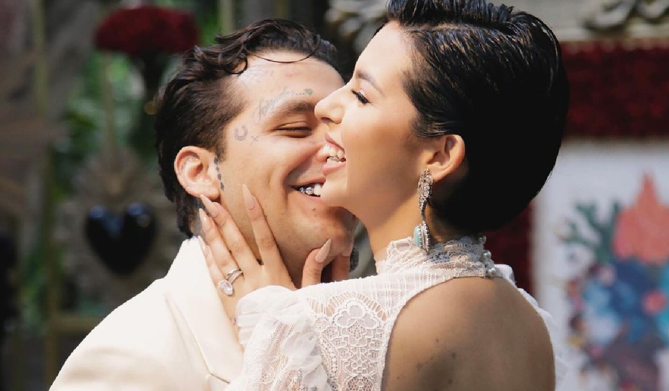 El vestido que uso Ángela Aguilar en su boda ha originado un sinfín de especulaciones.