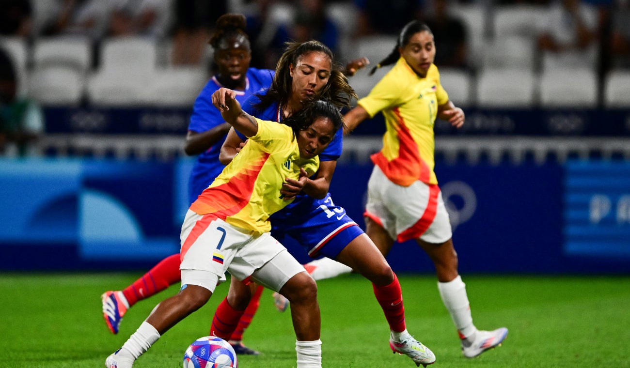 Francia arrasa en su debut olímpico ante Colombia en un emocionante partido de fútbol femenino en París 2024