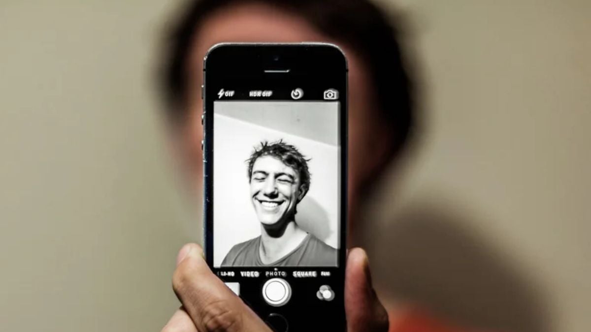 ¿Cómo hacer una foto carnet 3x4 en iPhone? Sigas estos cinco pasos