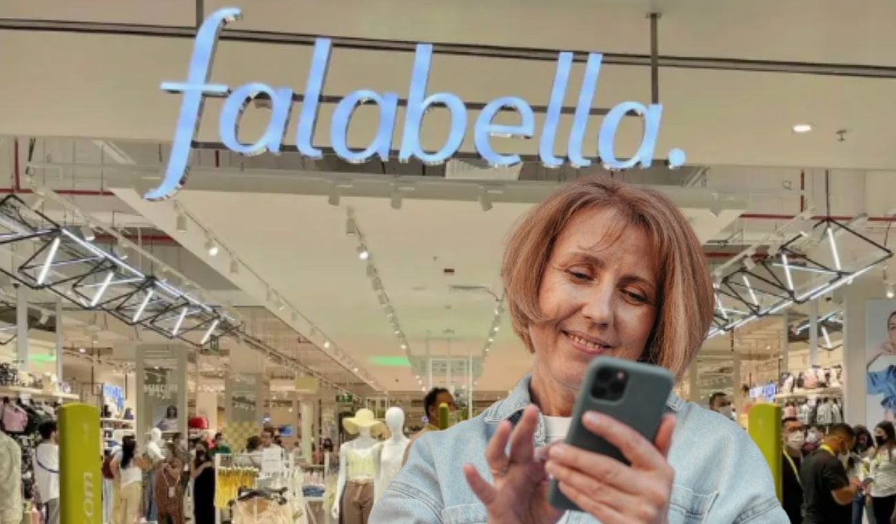 Falabella y una mujer con un celular