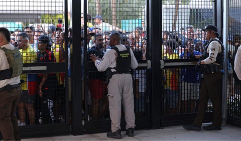 Desmanes Hard Rock Stadium
