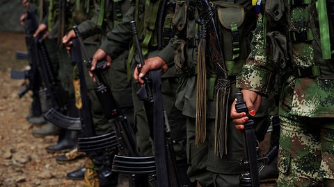 Indígenas en medio de las confrontaciones entre disidencias de las Farc y el ELN