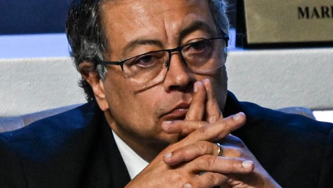 Gustavo Petro confirma la salida de ministros del gabinete, incluyendo a Luis Fernando Velasco y Néstor Osuna. ¿Quién es Ángela María Buitrago, la nueva Ministra de Justicia?