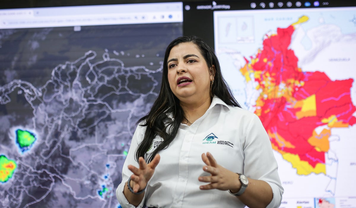 La directora del Ideam, Ghisliane Echeverry Prieto, informa sobre el huracán Beryl
