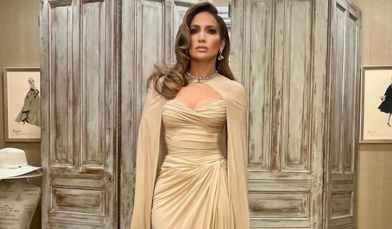 Jennifer López celebra su cumpleaños al estilo ‘Bridgerton'