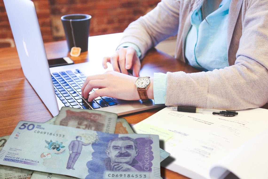 Pesos colombianos trabajo
