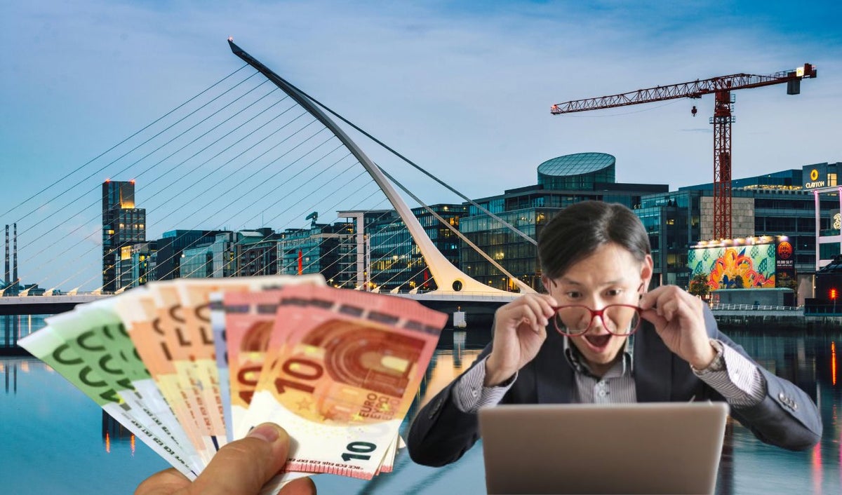 Euros y un hombre sorprendido