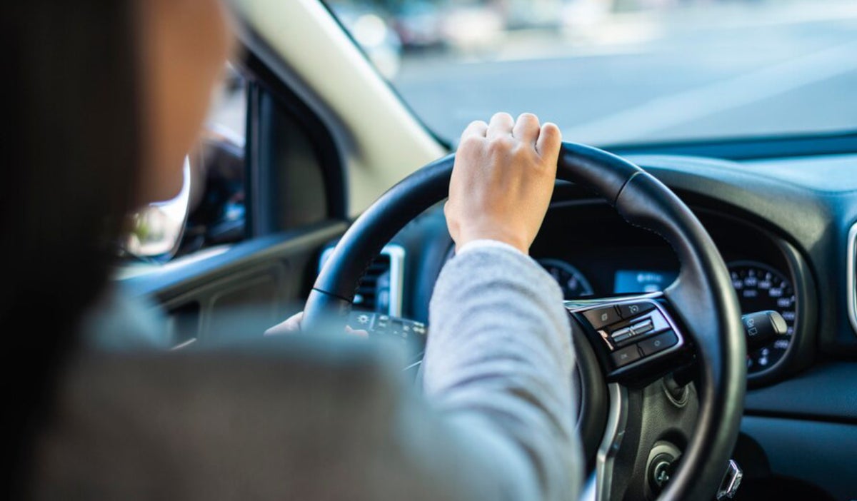 ¿Comprar carro al contado o a crédito? La guía definitiva