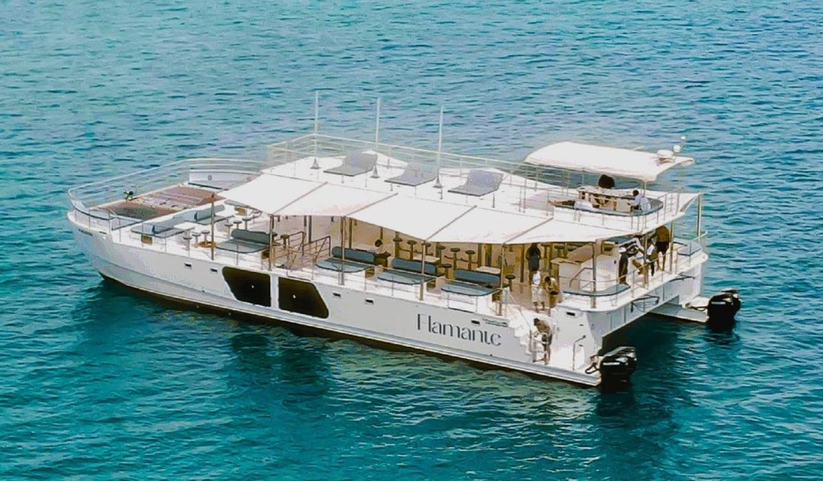 Flamante catamarán