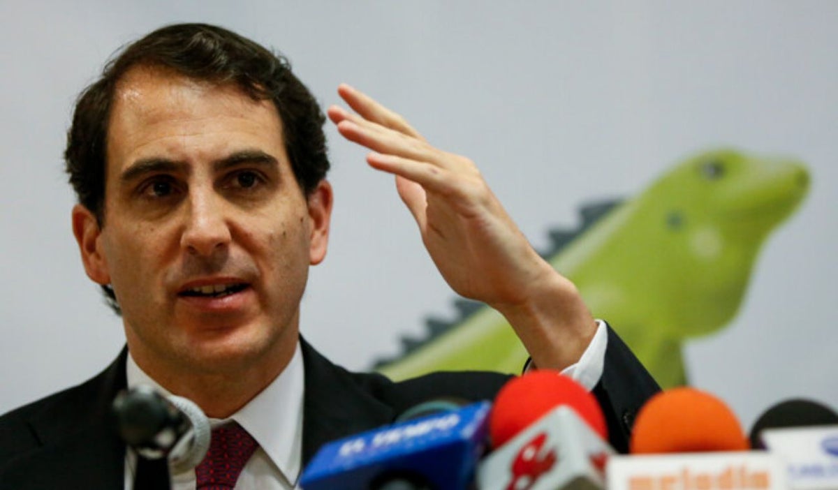 Tomás González