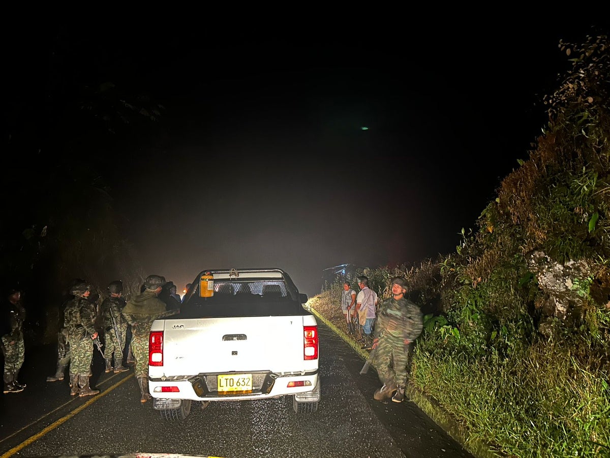 Camioneta UNP interceptada con dinero