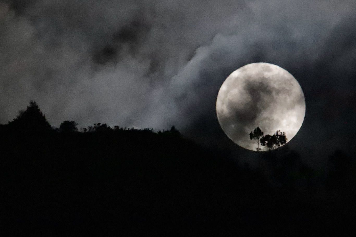 Super Luna Azul de agosto 19 sobre Bogotá