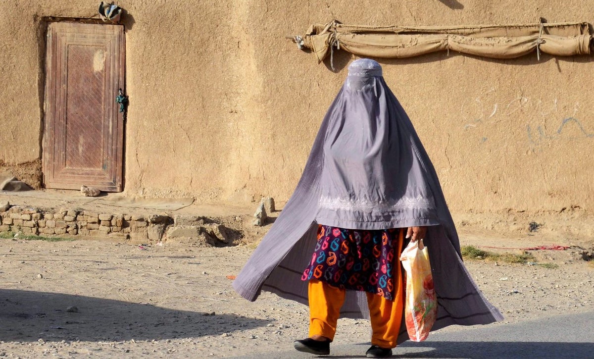 Mujeres afganas, Afganistán