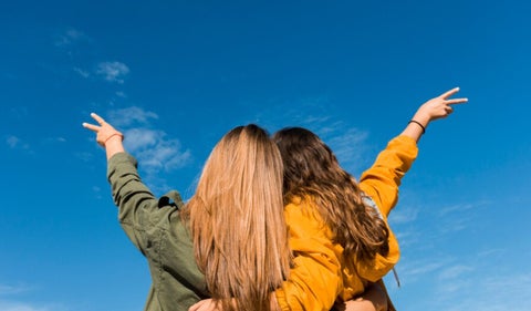 Estos 5 consejos te ayudarán a fortalecer tus vínculos femeninos