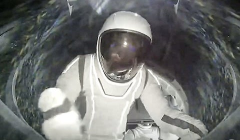 SpaceX realiza el primer paseo espacial privado en la historia