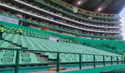 Violencia en el estadio Palmaseca: aficionados del Deportivo Cali atacan equipo de transmisión de Win Sports durante partido contra La Equidad