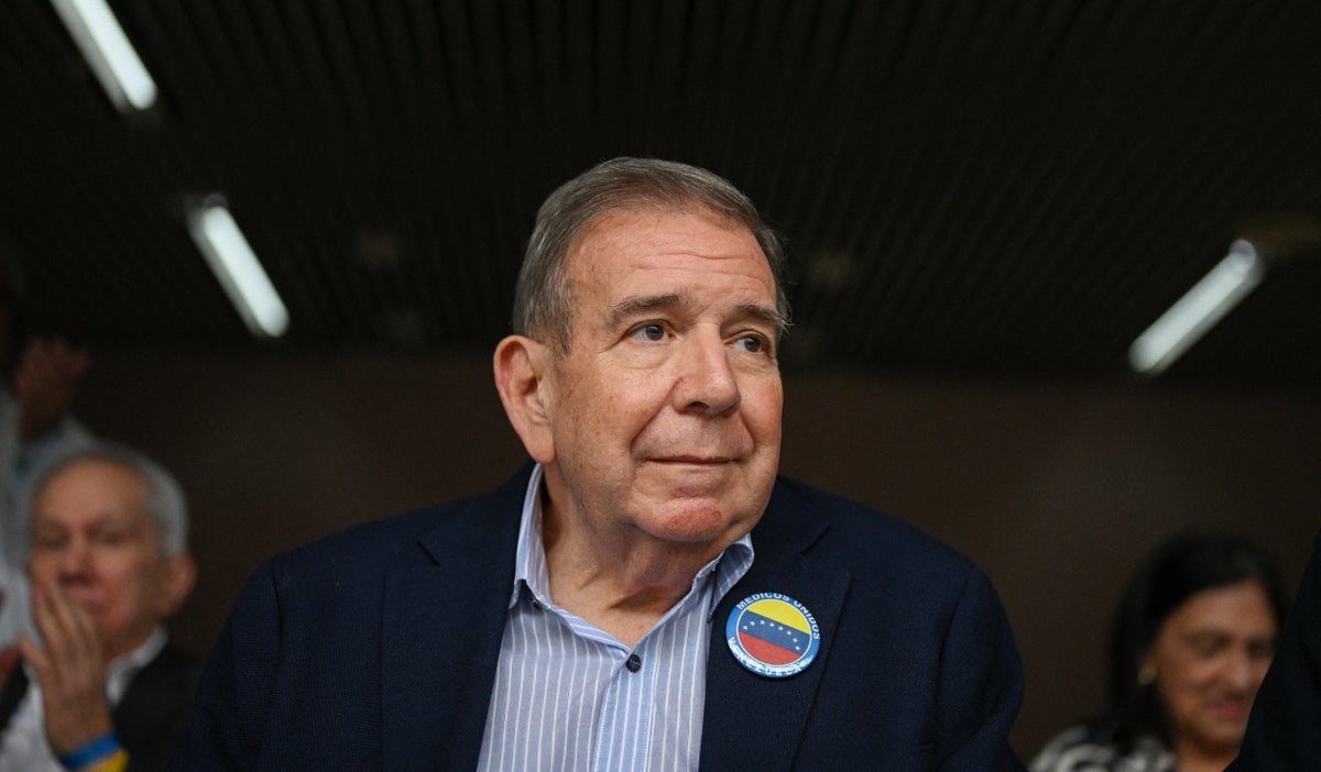 Edmundo González Urrutia enfrentó presiones y amenazas al salir de Venezuela hacia España en busca de asilo