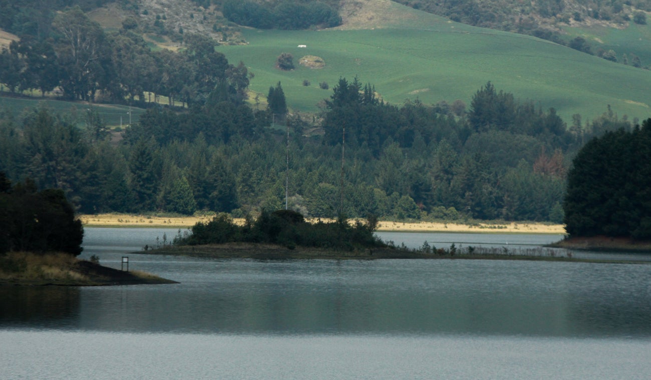 Advertencia por bajos niveles en embalses