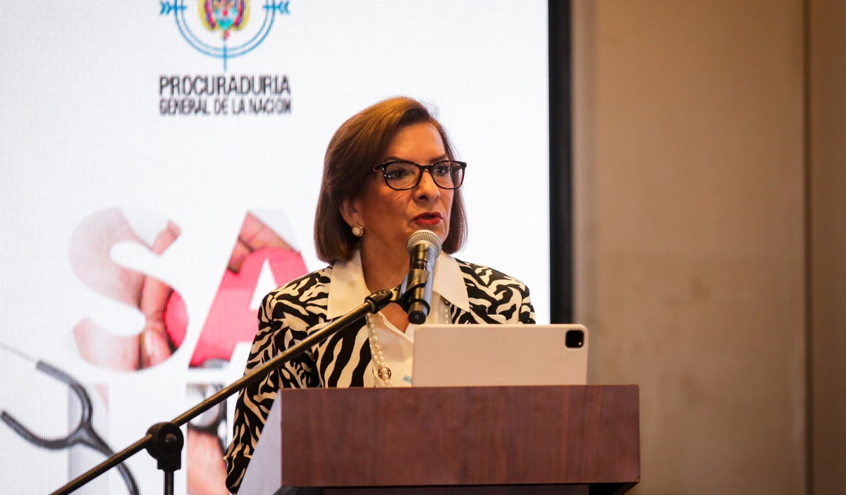 La Procuradora General de la Nación, Margarita Cabello, insta a los colombianos a unirse a los procesos de paz