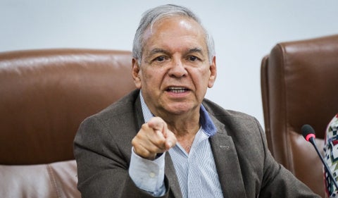 Ricardo Bonilla, ministro de Hacienda, habla del paro de transportadores