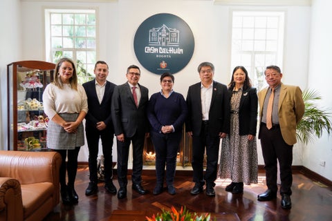 Firma de convenio de cooperación entre la RAP-E Región Central y la Asociación de Municipios del Centro de Tolima y la Universidad Agrícola del Sur de China.