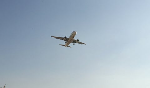 Suspensión de vuelos en Irán debido a restricciones operativas por posibles represalias israelíes