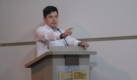 El senador Ariel Ávila de la Alianza Verde responde a críticas sobre reforma al Sistema General de Participaciones SGP en La FM de RCN.
