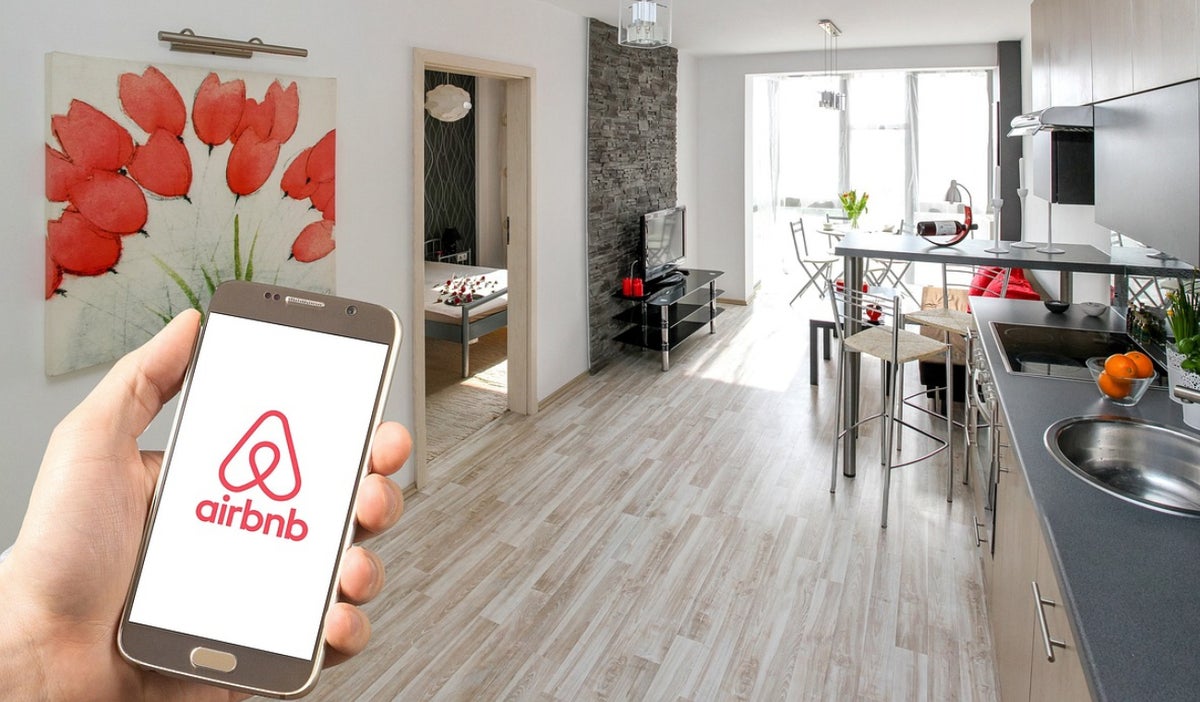 Descubra cómo Airbnb ha revolucionado la forma de viajar y hospedarse en todo el mundo.
