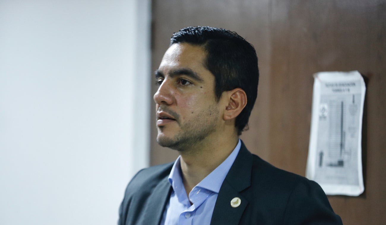 El senador del Pacto Histórico, Alex Flórez, suspendido e inhabilitado por actos calumniosos y embriaguez contra policías