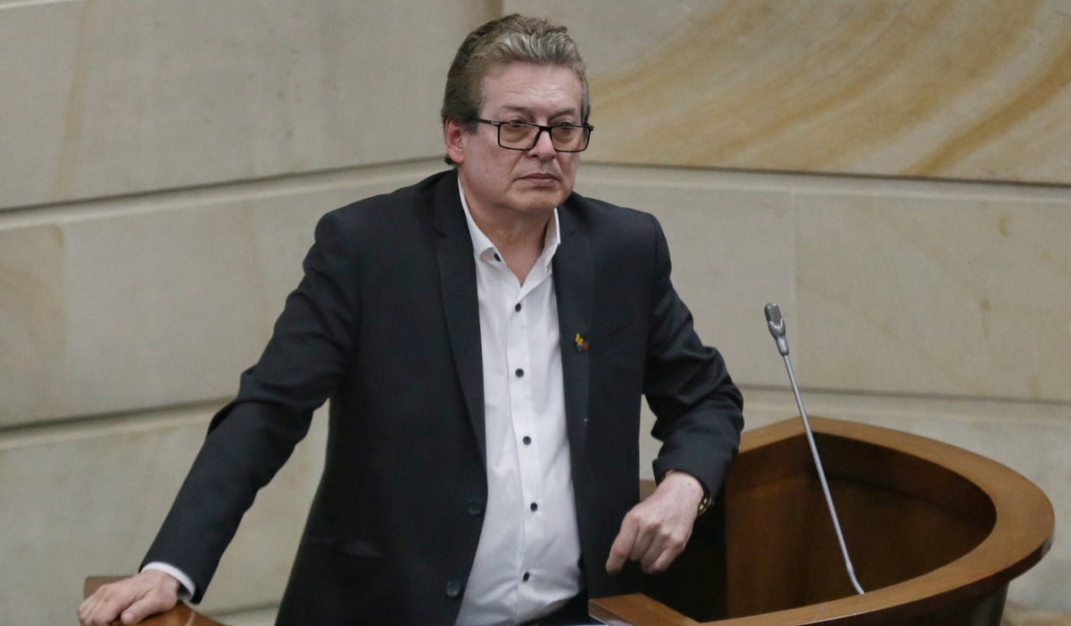 Recusación contra Alirio Uribe por cercanía política con Gustavo Petro.