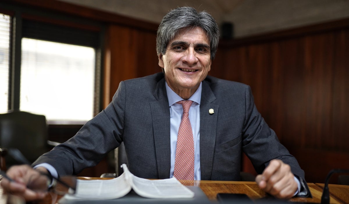 Terna para reemplazar al magistrado Lizarazo en la Corte Constitucional