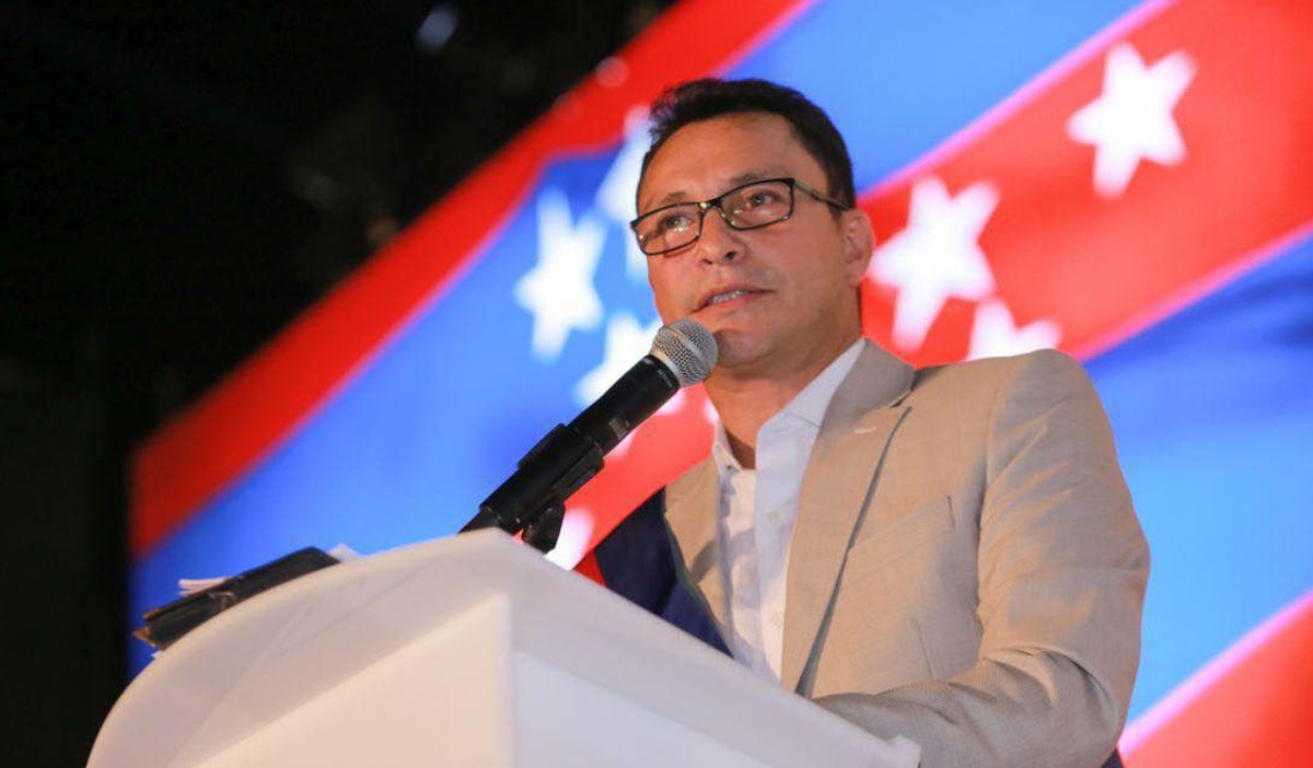 La Procuraduría General de la Nación investiga al exgobernador de Magdalena, Carlos Eduardo Caicedo Omar, por presunta participación indebida en actividades políticas a través de redes sociales.