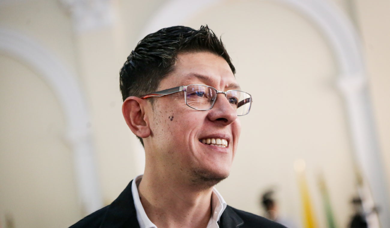 El ministro de Educación, Daniel Rojas, critica decisión del CNE contra Petro