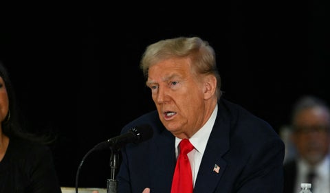 La denuncia de Trump contra el Partido Laborista Británico por interferencia en las elecciones de EE.UU. ha generado tensiones internacionales.